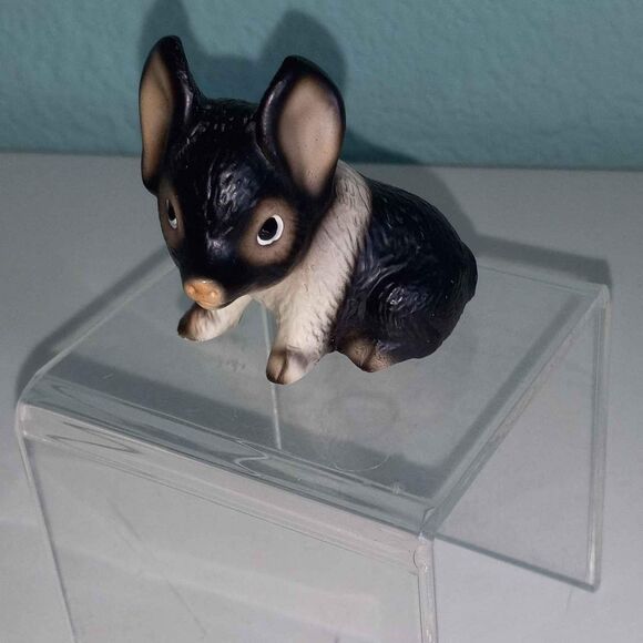 Tiny hand painted Pig - Picture 1 of 8